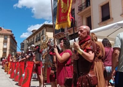 EL CÉSAR DE ASTURICA PASA REVISTA A LOS LEGIONARIOS DE LUDUS BERGIDUM FLAVIUM