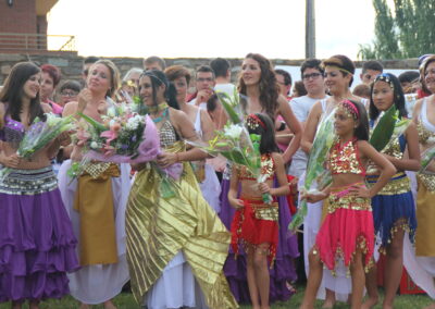 MENCION ESPECIAL AL GRUPO DE ANED Y SUS BAILARINAS