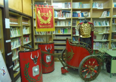 EXPOSICIÓN EN LA BIBLIOTECA DEL COLEGIO