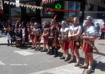 FOTO DE GRUPO DE LEGIONARIOS Y MÚSICOS